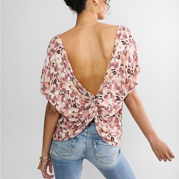 Willow + Root Twisted Open Back Top Versatile Floral Print Medium Multi Color - Picture 4 of 15